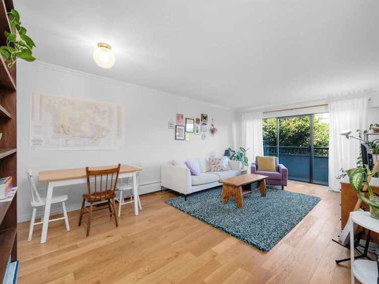 206-2475 York Avenue, Vancouver, BC, V6K 1C9 - 4