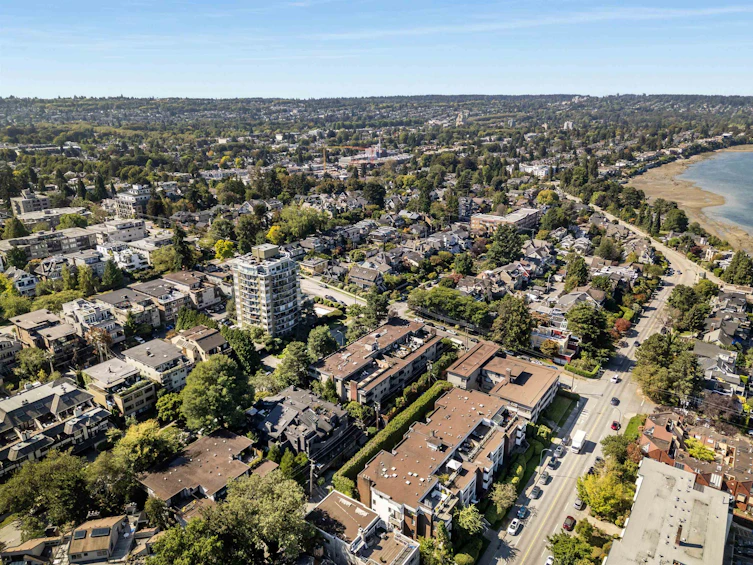 206-2475 York Avenue, Vancouver, BC, V6K 1C9 - 25