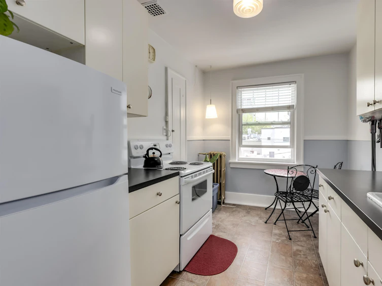 305-1545 West 13th Avenue, Vancouver, BC, V6J 2G5 - 8