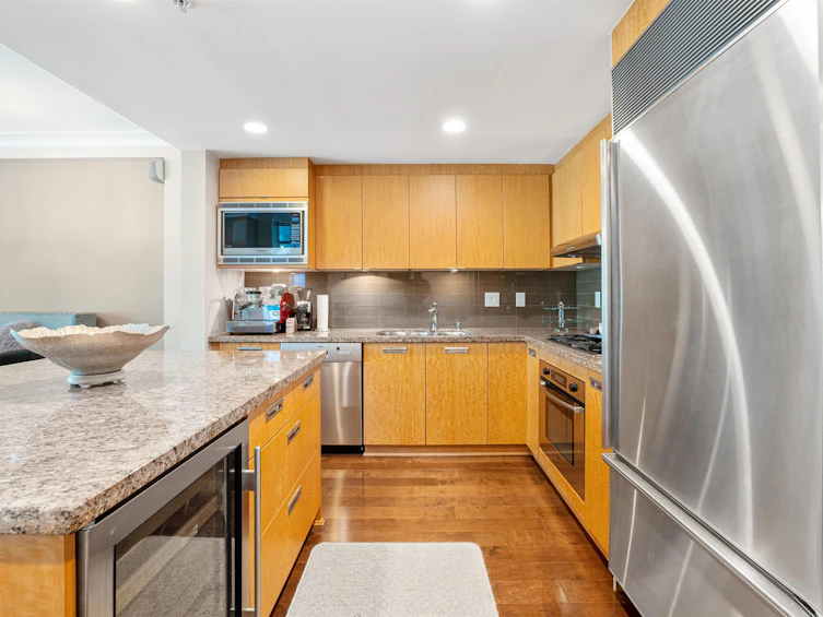 202-1616 Bayshore Drive, Vancouver, BC, V6G 3L1 - 3