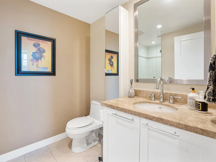 202-1616 Bayshore Drive, Vancouver, BC, V6G 3L1 - 10
