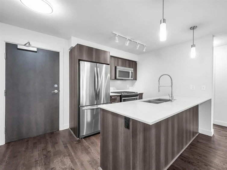 328-7058 14th Avenue, Burnaby, BC, V3N 0E6 - 3