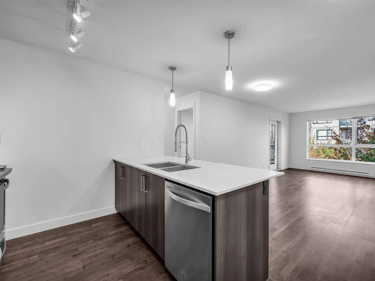 328-7058 14th Avenue, Burnaby, BC, V3N 0E6 - 6