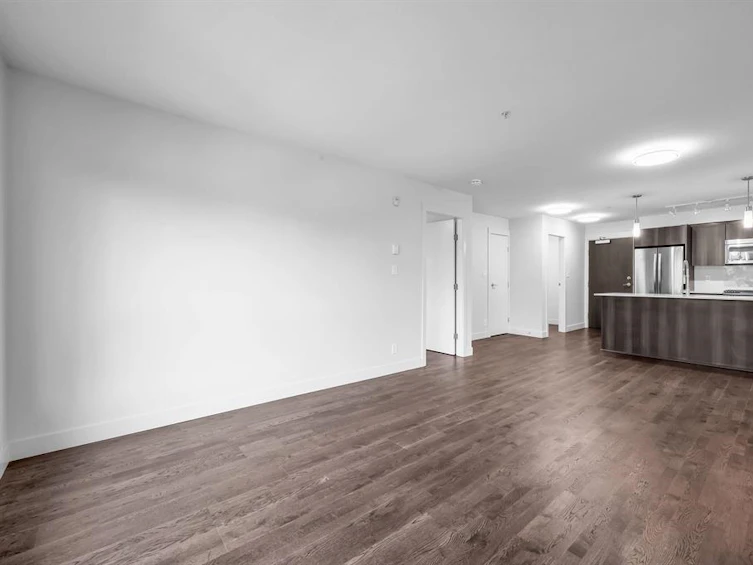 328-7058 14th Avenue, Burnaby, BC, V3N 0E6 - 7