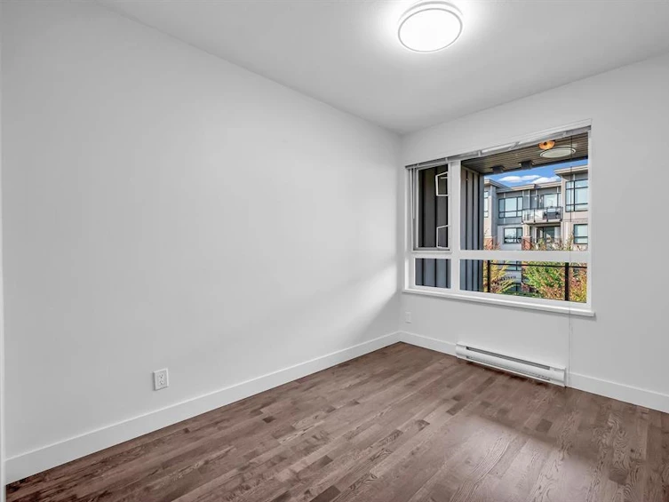 328-7058 14th Avenue, Burnaby, BC, V3N 0E6 - 14