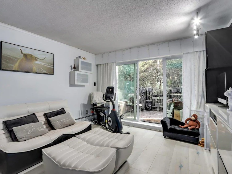 208-2125 W 2nd Avenue, Vancouver, BC, V6K 1H7 - 5