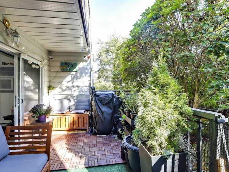 208-2125 W 2nd Avenue, Vancouver, BC, V6K 1H7 - 19