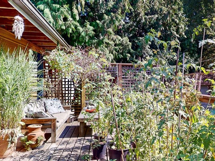 3283 Kraus Road, Roberts Creek, BC, V0N 2W2 - 11