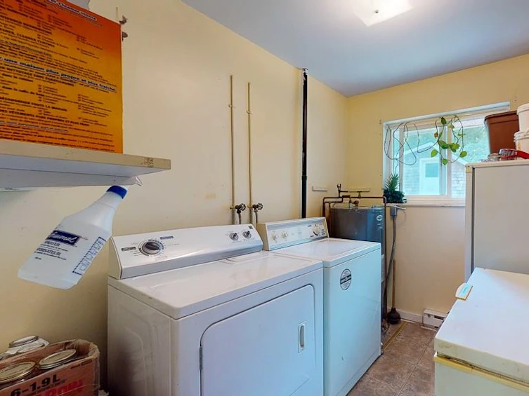 3283 Kraus Road, Roberts Creek, BC, V0N 2W2 - 18