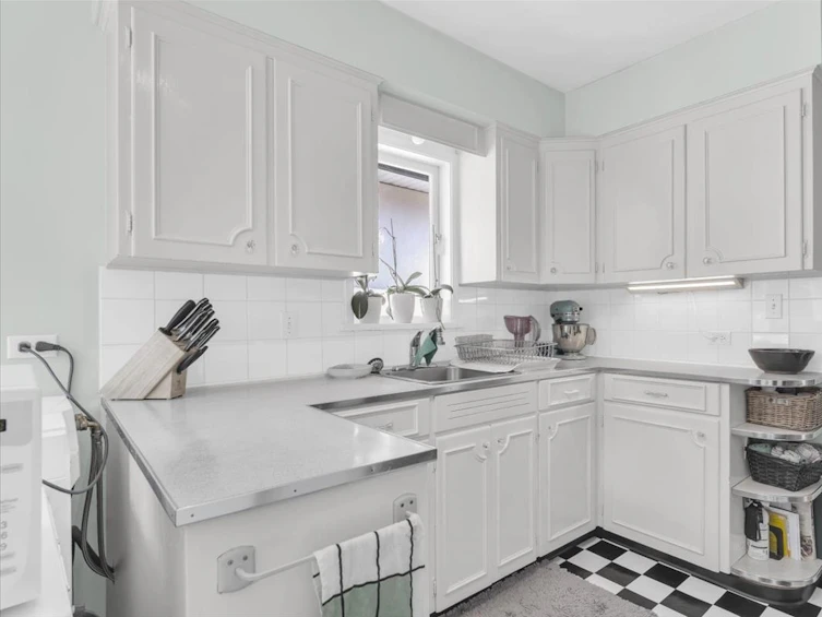 182 Ontario Place, Vancouver, BC, V5W 1S2 - 10