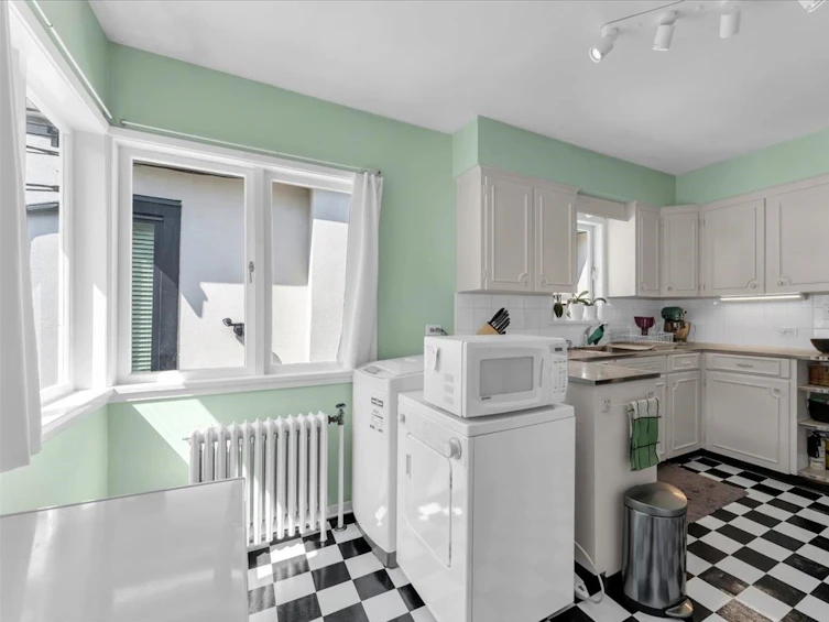 182 Ontario Place, Vancouver, BC, V5W 1S2 - 12