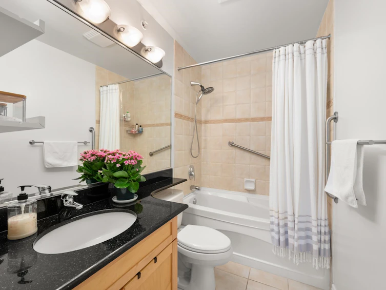 403-2015 Trafalgar Street, Vancouver, BC, V6K 3S5 - 17