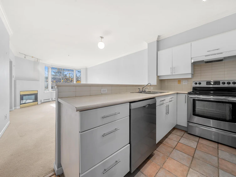 307-1688 Cypress Street, Vancouver, BC, V6J 5J1 - 12