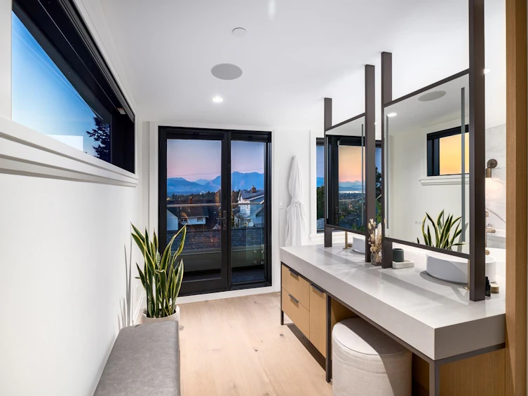 2023 W 36th Avenue, Vancouver, BC, V6M 1L1 - 32
