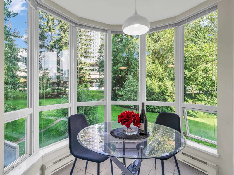 306 - 9633 Manchester Drive, Burnaby BC V3N 4Y9