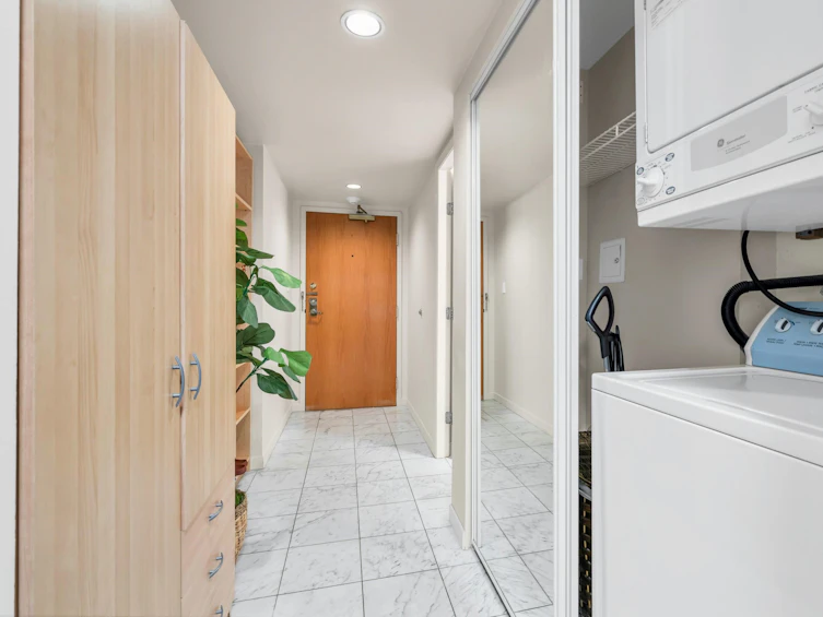 306-9633 Manchester Drive, Burnaby, BC, V3N 4Y9 - 14