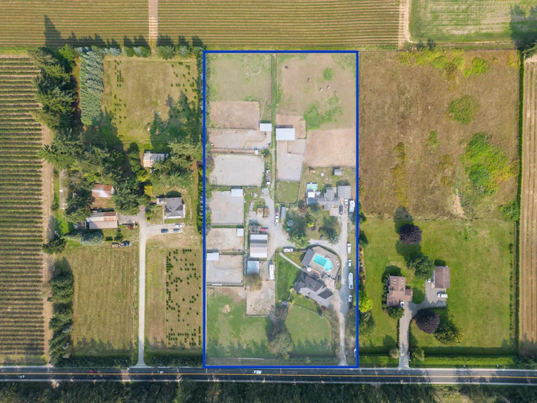 27495 16 Avenue, Langley, BC, V4W 2S6 - 2