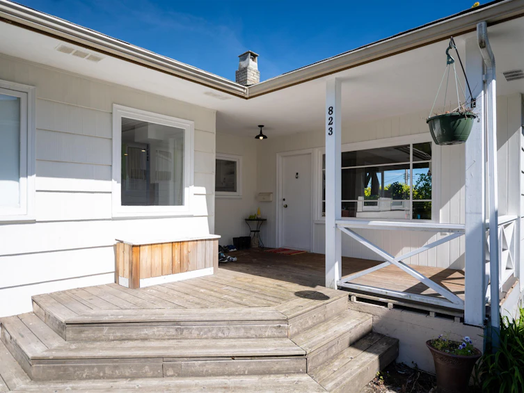 823 Calverhall Street, North Vancouver, BC, V7L 1X8 - 3