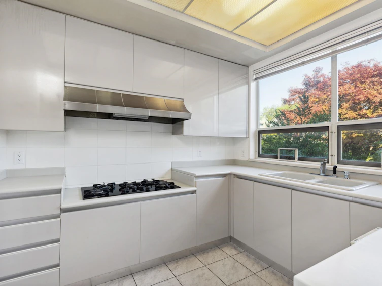 6808 Angus Drive, Vancouver, BC, V6P 5J5 - 11