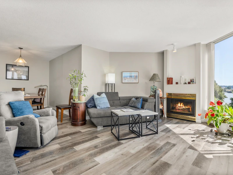 404 - 1135 Quayside Drive, New Westminster BC V3M 6J4