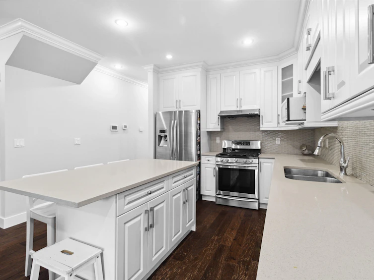 3373 Carmelo Avenue, Coquitlam, BC, V3B 7M9 - 4