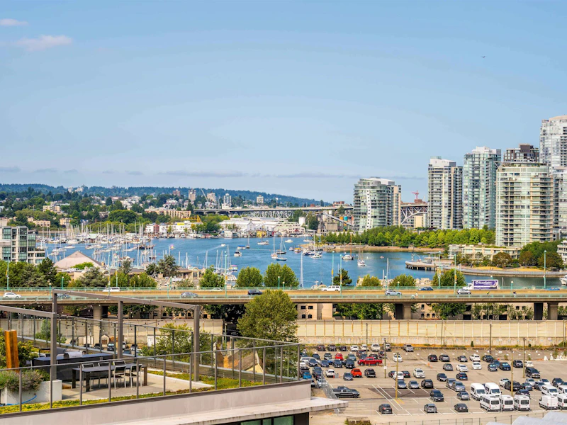 1401 - 1768 Cook Street, Vancouver BC