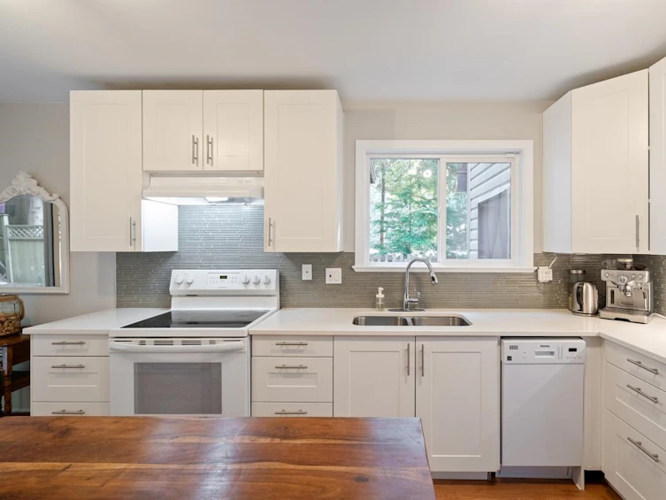 2591 Burian Drive, Coquitlam, BC, V3K 5W8 - 6