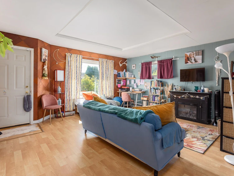 12609 113 Avenue, Surrey, BC, V3V 3M1 - 9