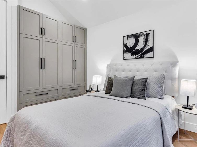 1433 East 17th Avenue, Vancouver, BC, V5N 2G8 - 4
