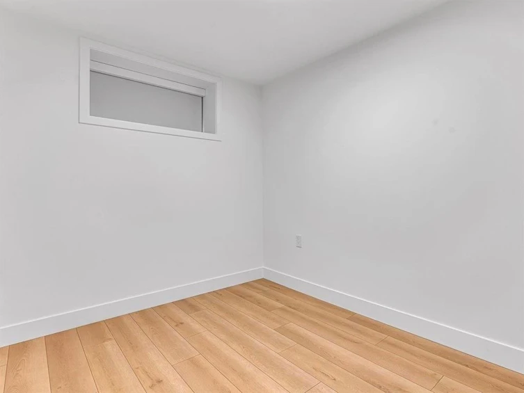 1433 East 17th Avenue, Vancouver, BC, V5N 2G8 - 19