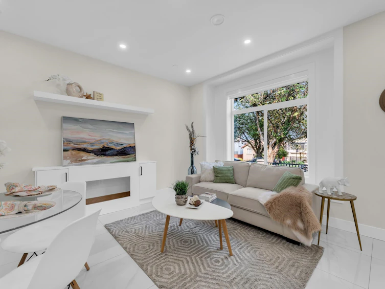 2576 E 28th Avenue, Vancouver, BC, V5R 1R6 - 3
