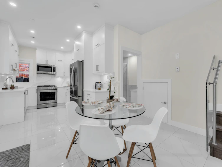2576 E 28th Avenue, Vancouver, BC, V5R 1R6 - 7