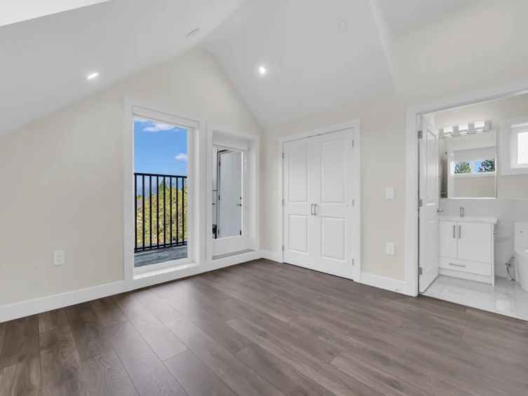 2576 E 28th Avenue, Vancouver, BC, V5R 1R6 - 21