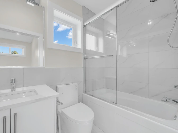 2576 E 28th Avenue, Vancouver, BC, V5R 1R6 - 22