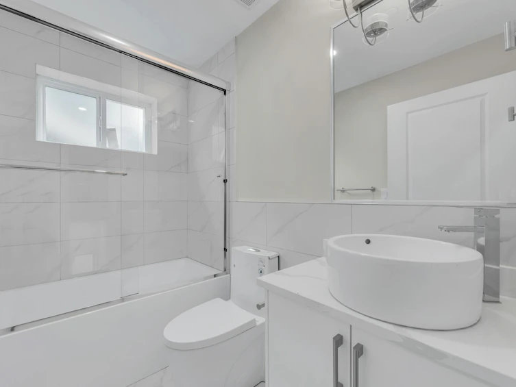 2576 E 28th Avenue, Vancouver, BC, V5R 1R6 - 23