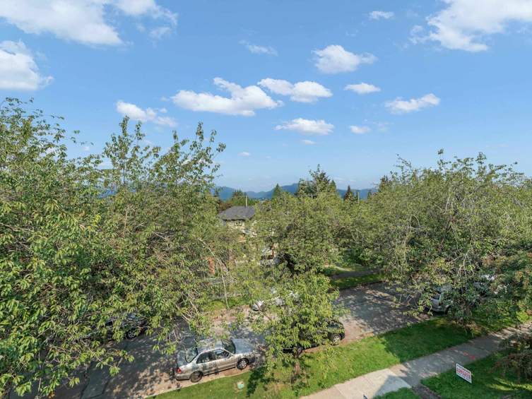 2576 E 28th Avenue, Vancouver, BC, V5R 1R6 - 31