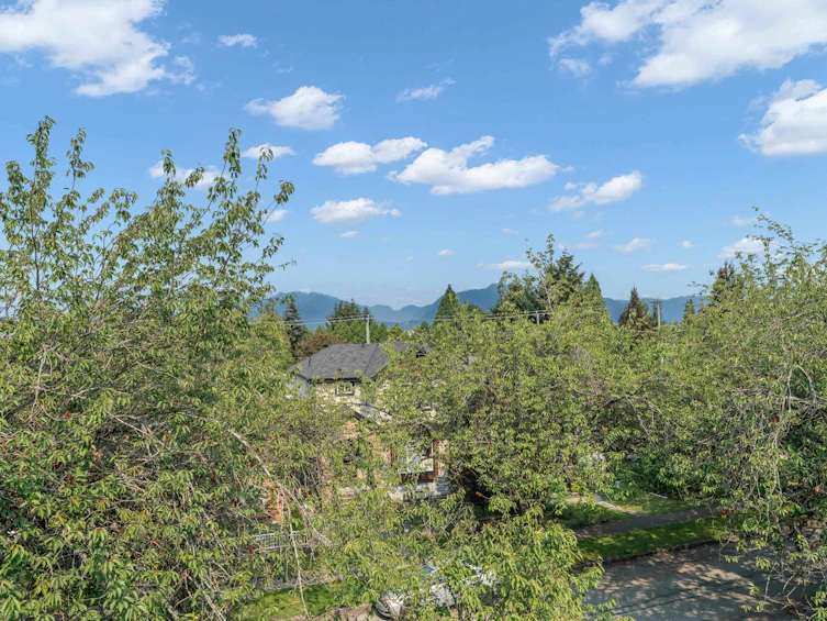 2576 E 28th Avenue, Vancouver, BC, V5R 1R6 - 32