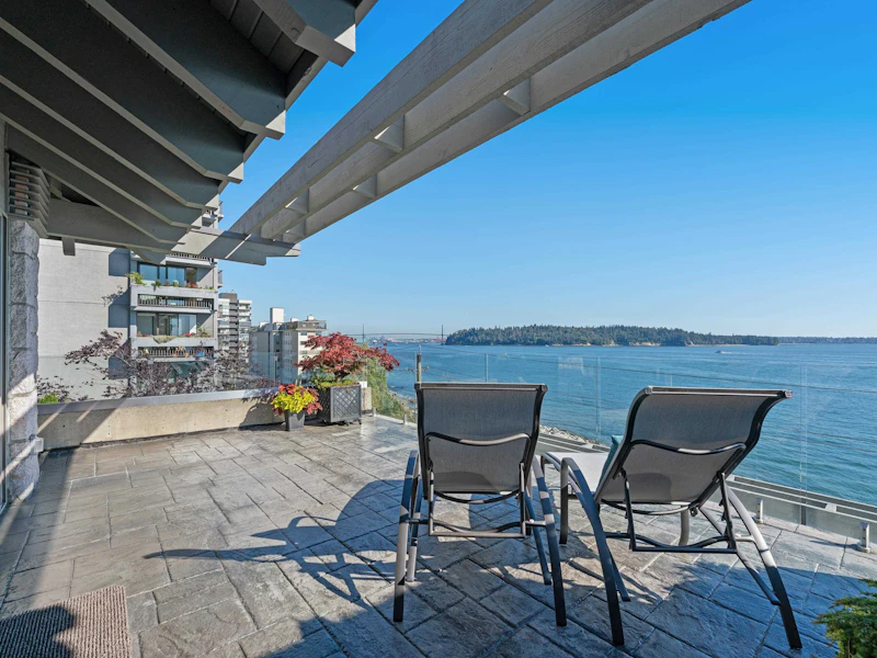 1960 Bellevue Avenue, West Vancouver BC V7V 1B5