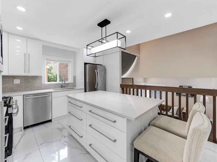 7550 Carnleigh Place, Burnaby, BC, V5E 4A4 - 9