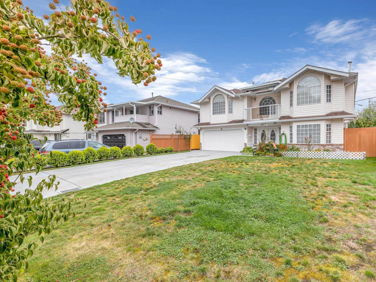 3674 Newcastle Drive, Abbotsford, BC, V2T 5M6 - 3