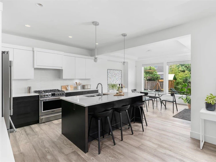 8459 207 Street, Langley, BC, V2Y 0S4 - 3