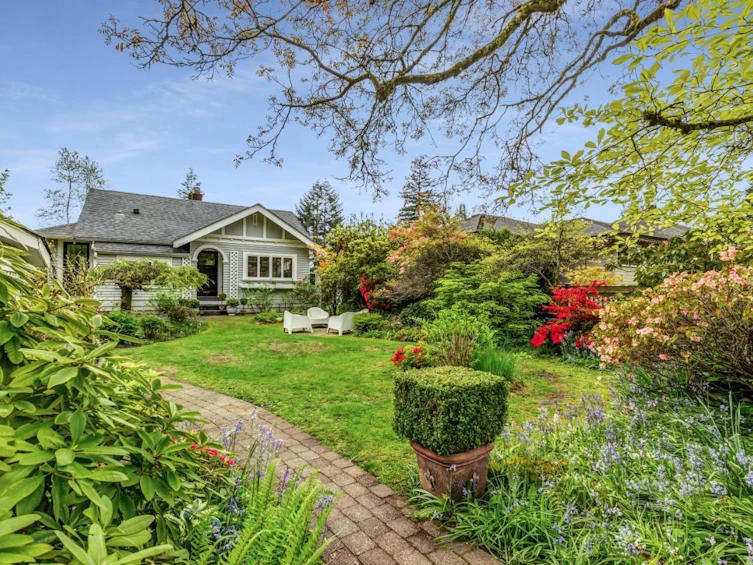 1045 Cortell Street, North Vancouver, BC, V7P 2A2 - 3