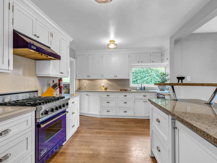 1045 Cortell Street, North Vancouver, BC, V7P 2A2 - 6