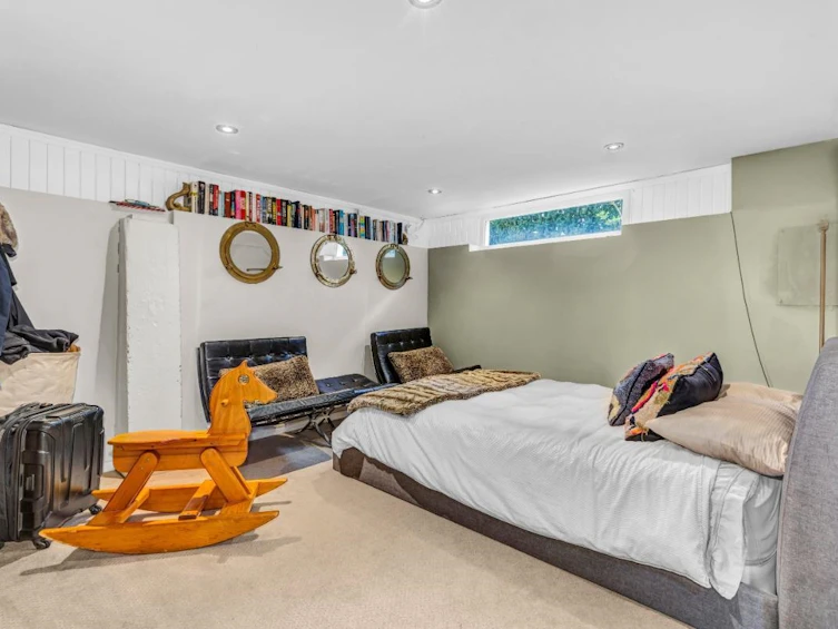 1045 Cortell Street, North Vancouver, BC, V7P 2A2 - 27