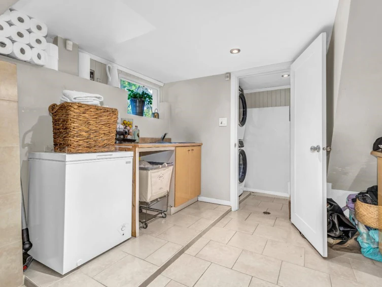 1045 Cortell Street, North Vancouver, BC, V7P 2A2 - 29