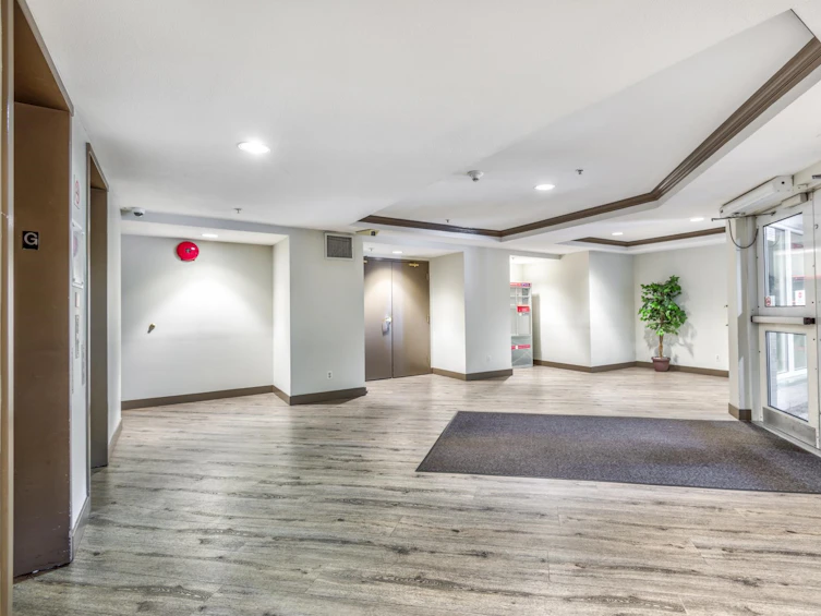 310-10533 University, Surrey, BC, V3T 5T7 - 23