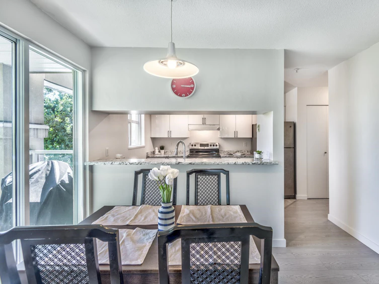 310-10533 University, Surrey, BC, V3T 5T7 - 7