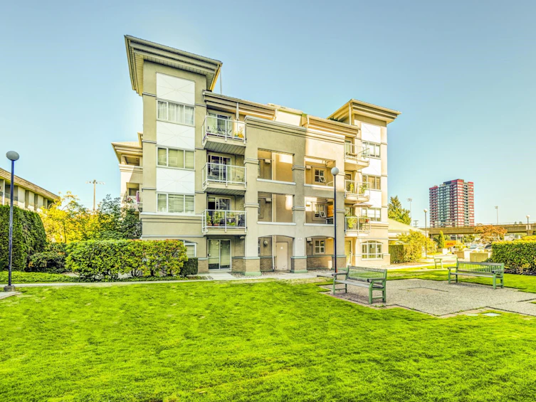 310-10533 University, Surrey, BC, V3T 5T7 - 19