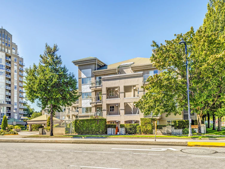 310-10533 University, Surrey, BC, V3T 5T7 - 21