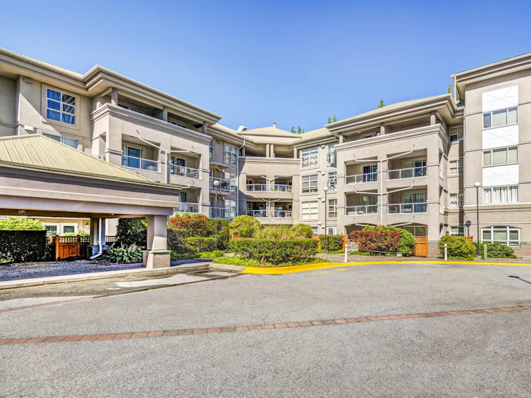 310-10533 University, Surrey, BC, V3T 5T7 - 22